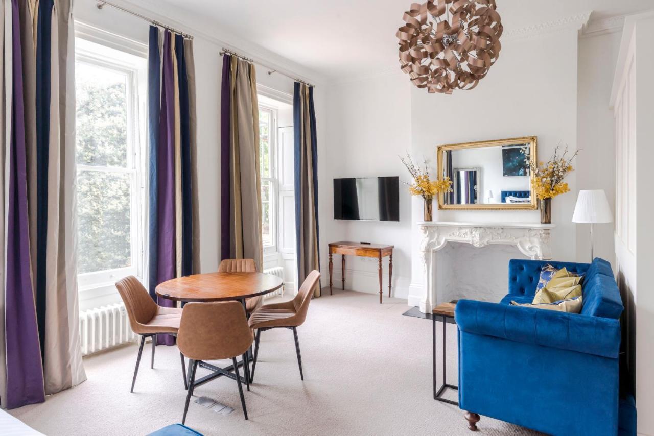 4 Berkeley Square I Your Apartment Бристол Екстериор снимка