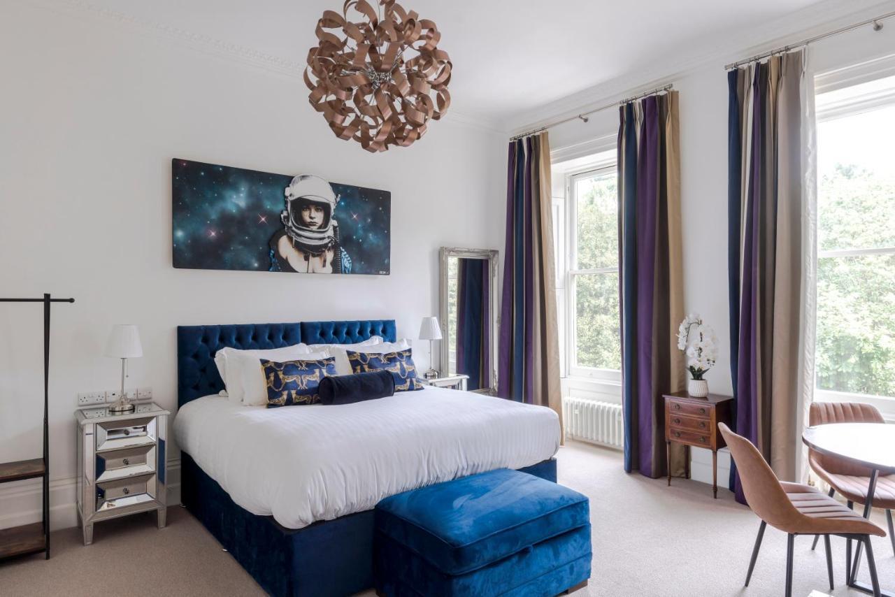4 Berkeley Square I Your Apartment Бристол Екстериор снимка