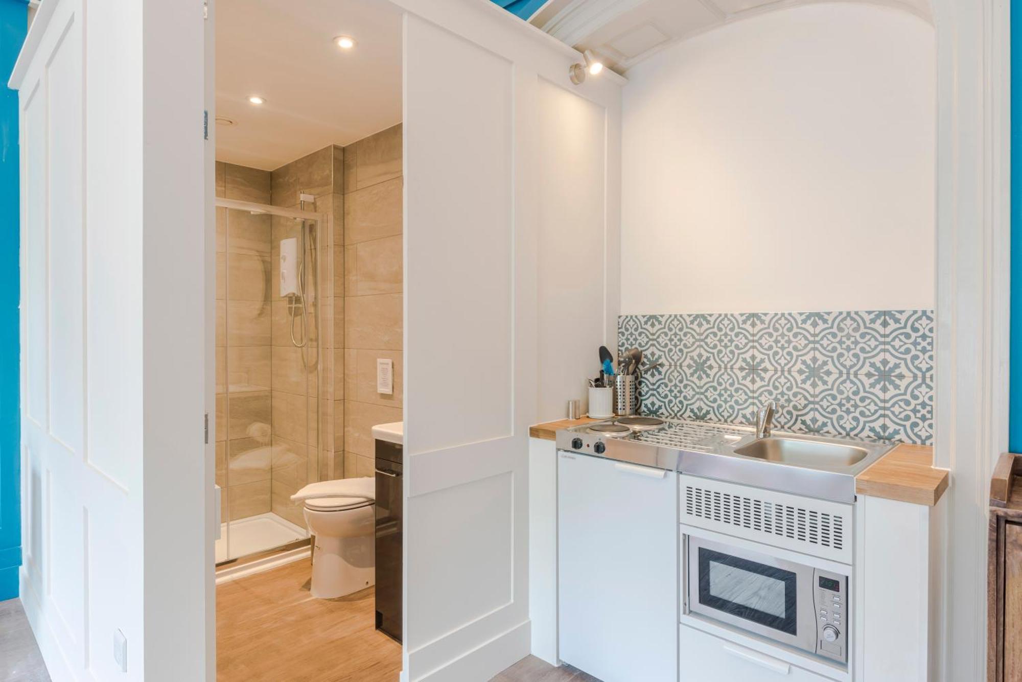 4 Berkeley Square I Your Apartment Бристол Екстериор снимка