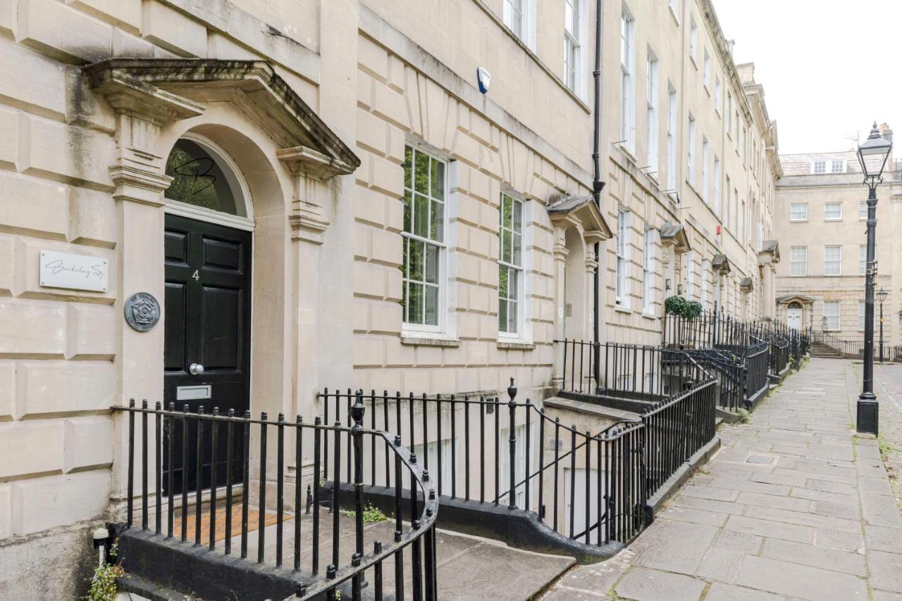 4 Berkeley Square I Your Apartment Бристол Екстериор снимка