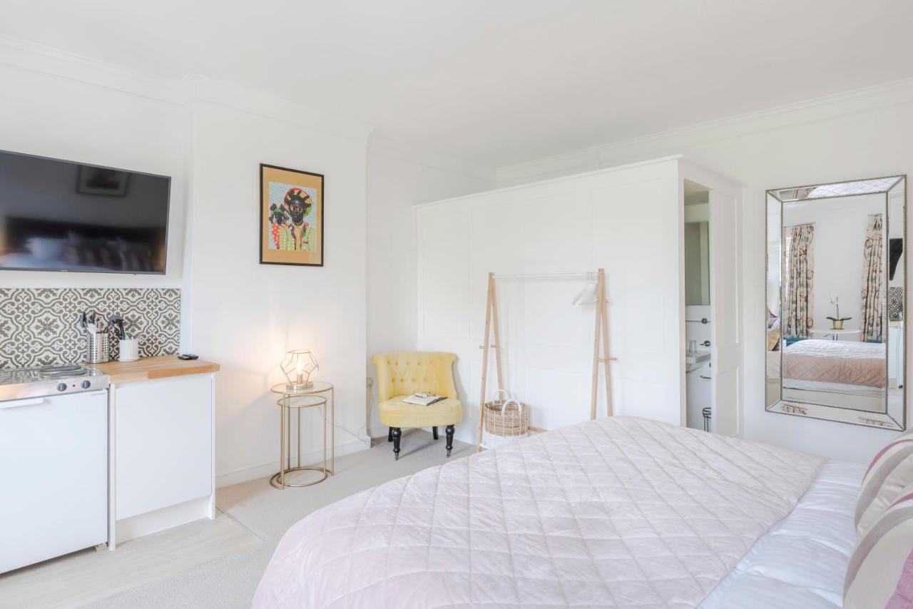 4 Berkeley Square I Your Apartment Бристол Екстериор снимка