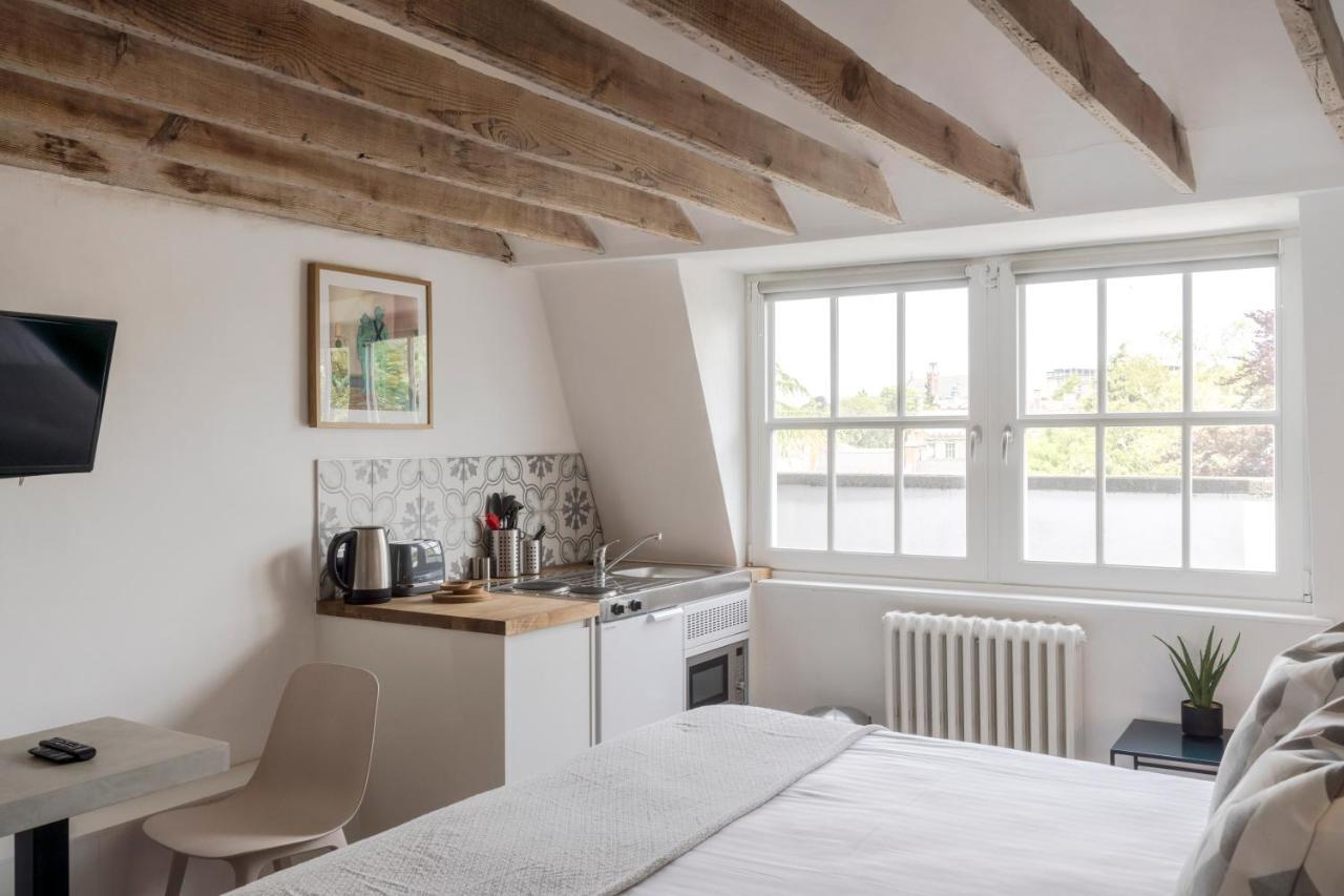 4 Berkeley Square I Your Apartment Бристол Екстериор снимка