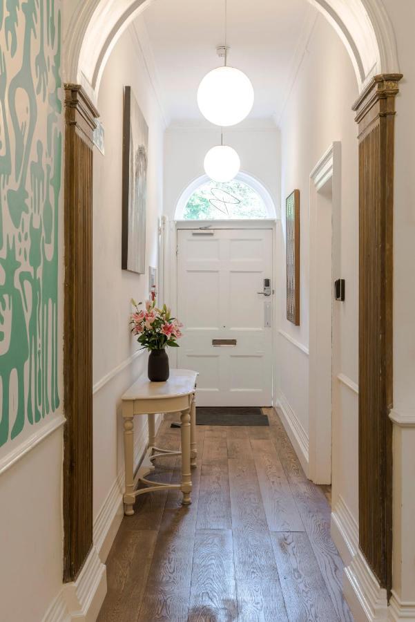 4 Berkeley Square I Your Apartment Бристол Екстериор снимка